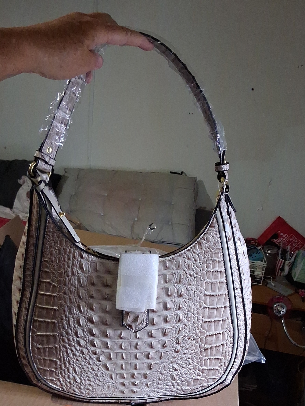 CROC EMBOSSED FASHION HOBO,WITH LARGE MAKE UP BAG. 2FER. NWT